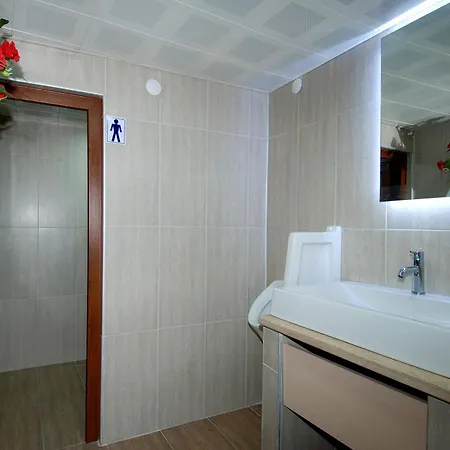 Lara Diamond Otel 3*